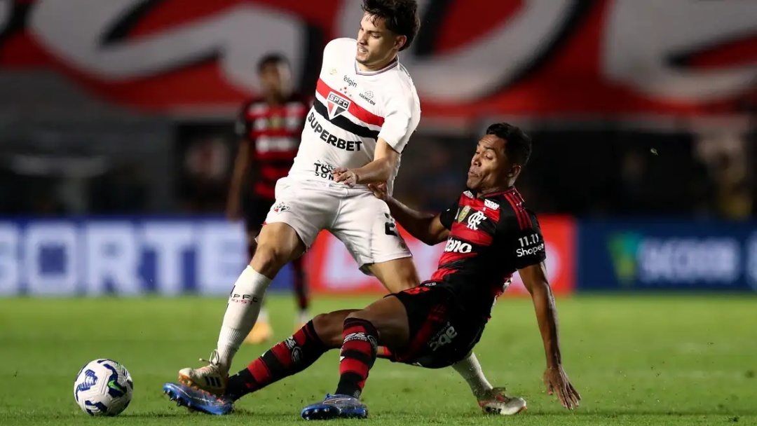 Brasileiro: S&atilde;o Paulo arranca empate e impede Flamengo de assumir lideran&ccedil;a