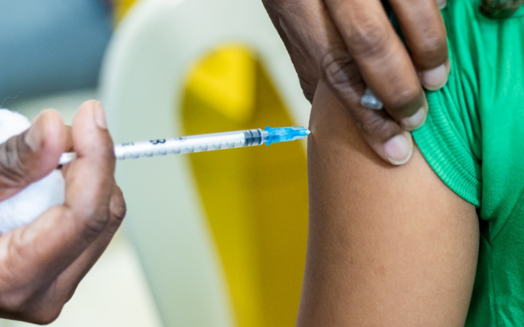 Vacina&ccedil;&atilde;o contra o HPV nas escolas de Sidrol&acirc;ndia continua na pr&oacute;xima semana