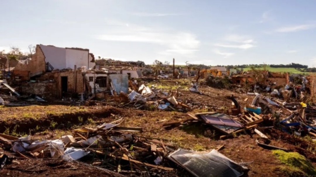 M&eacute;dicos e psic&oacute;logos do SUS atendem v&iacute;timas de tornado no Paran&aacute;