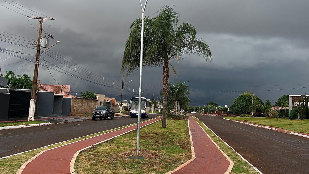 Sidrol&acirc;ndia e Campo Grande entram em alerta para temporal nesta quarta-feira 12