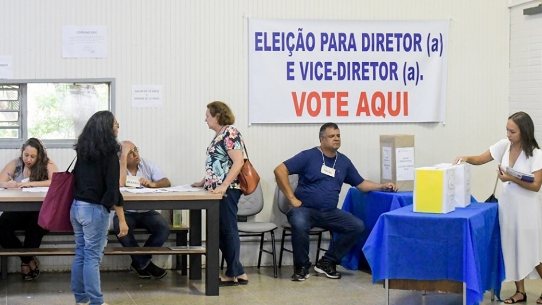 Na primeira elei&ccedil;&atilde;o para diretor s&oacute; haver&aacute; disputa em sete das 22 escolas