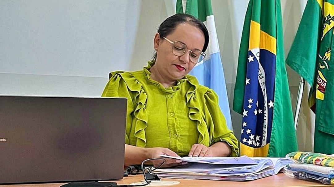 Eleita presidente do SIPREMS, ex-secret&aacute;ria promete cobrar integraliza&ccedil;&atilde;o do piso e reajuste anual de maio