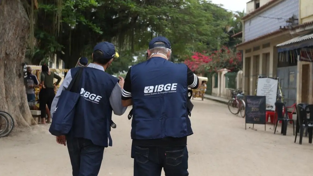 Edital IBGE: processo seletivo soma 9.590 vagas com sal&aacute;rios de at&eacute; R$ 3,3 mil