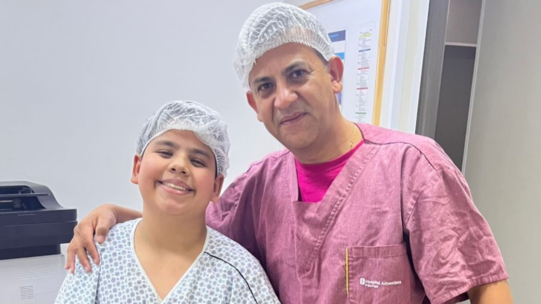 Fam&iacute;lia de Ot&aacute;vio, &uacute;nico sobrevivente entre os filhos em acidente na BR-060, relata complica&ccedil;&otilde;es em cirurgia e pede ajuda para custear tratamento