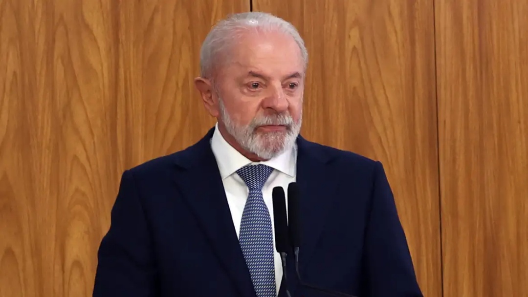 Lula comenta prisão de Jair Bolsonaro: "Lição de democracia”