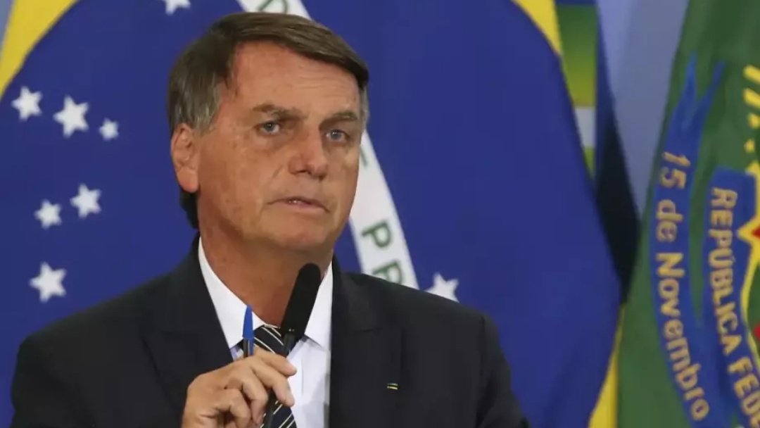 Moraes envia ao Superior Tribunal Militar an&aacute;lise sobre perda da patente militar de Jair 