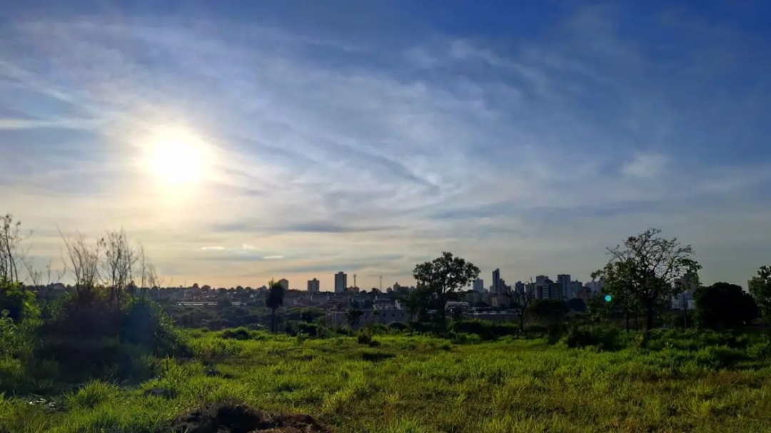 Instabilidades avan&ccedil;am e o calor&atilde;o domina Mato Grosso do Sul neste fim de semana
