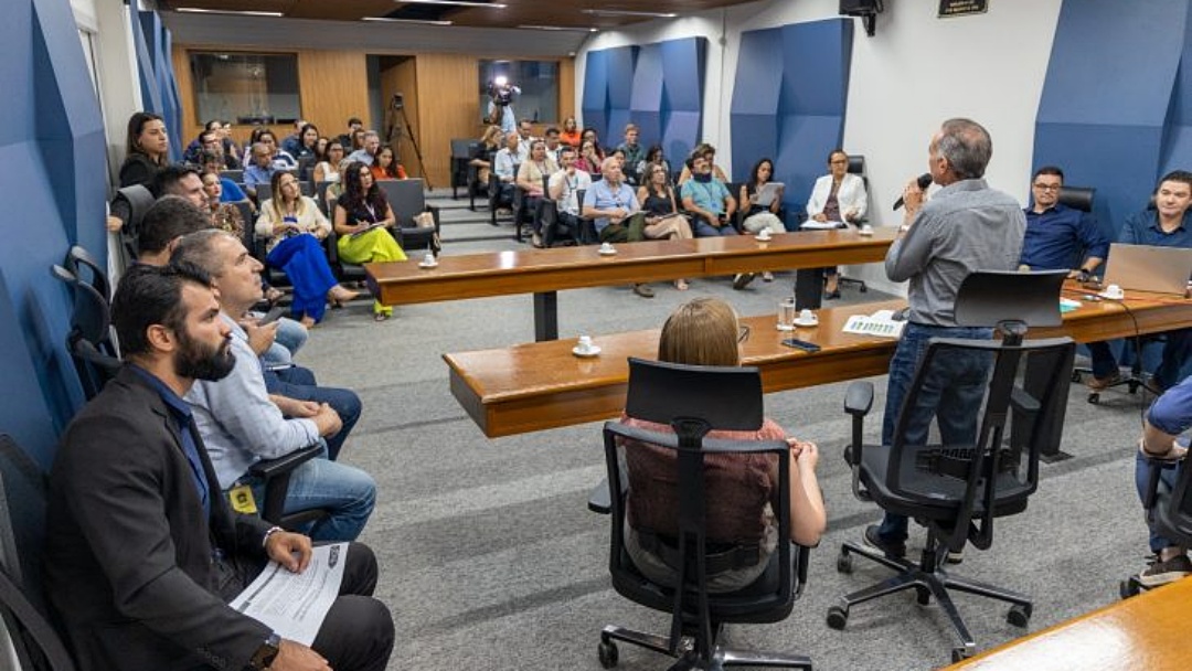 Ap&oacute;s pedido dos deputados, Governo de MS baixa para R$ 30 mil o piso das emendas &agrave;s APMs