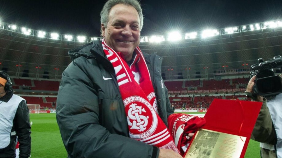 Inter anuncia volta de Abel Braga na tentativa de escapar do rebaixamento   