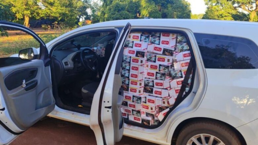 Veículos com cigarros contrabandeados são apreendidos