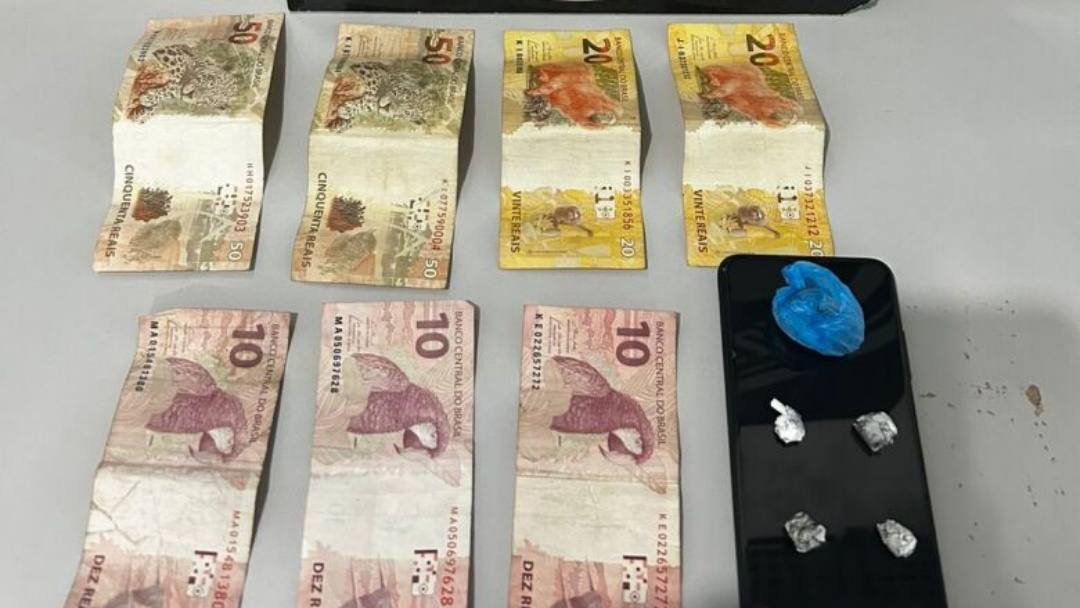 Homem é detido com maconha e crack durante operação