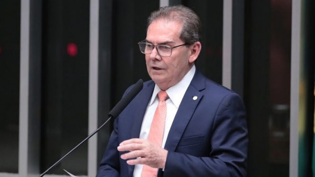 4 dos 8 deputados de MS votam para reduzir cadeia de Bolsonaro