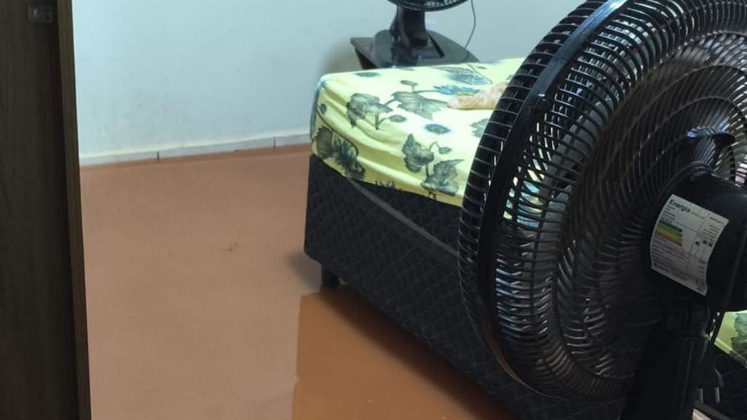 Enxurrada invade residências, provoca alagamentos e causa prejuízos a moradores no Sidrolar