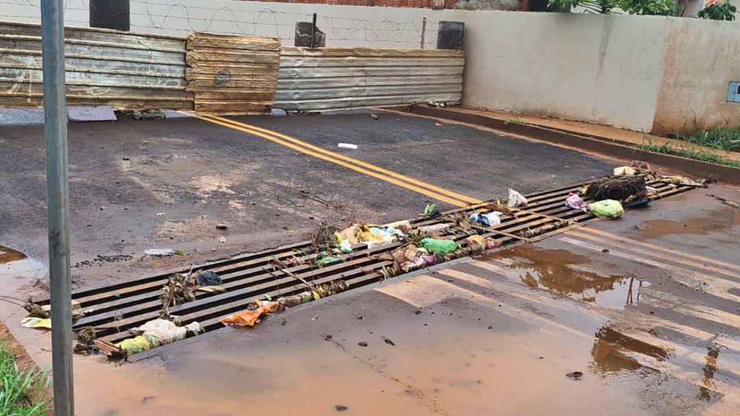 Após alagamentos, sábado é marcado por faxina em residências atingidas no Sitiolândia