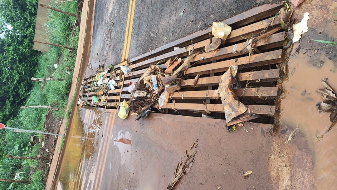 Após alagamentos, sábado é marcado por faxina em residências atingidas no Sitiolândia