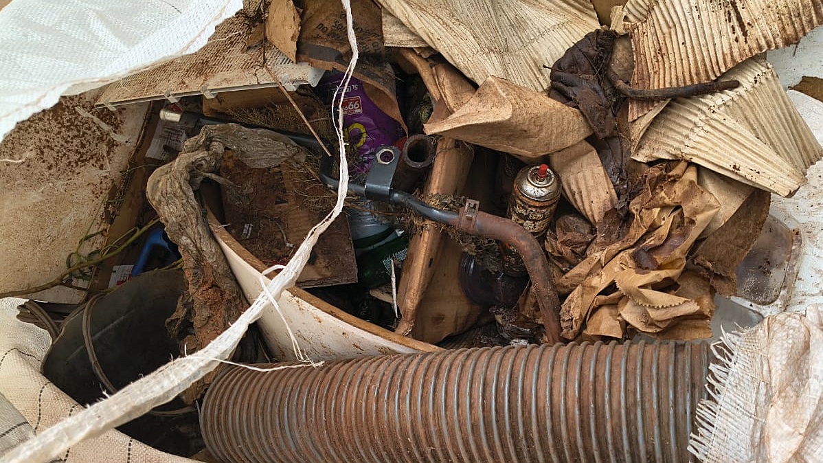 Prefeitura come&ccedil;a a notificar moradores que voltaram a colocar bags em frente &agrave;s resid&ecirc;ncias ap&oacute;s a &uacute;ltima coleta