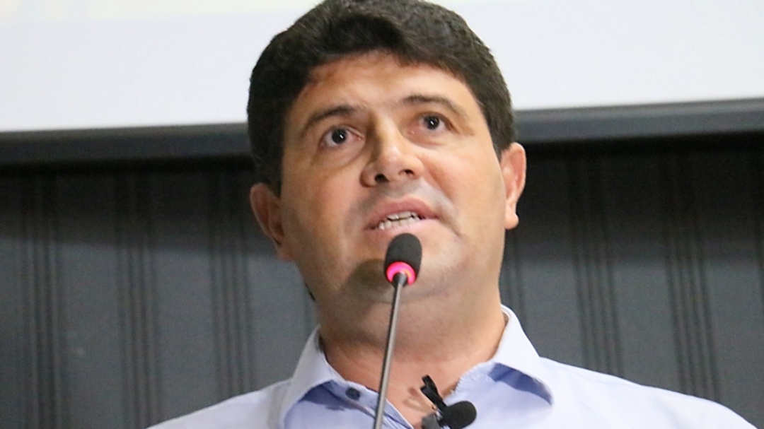 Prefeito sanciona lei que endurece regras para contrata&ccedil;&otilde;es tempor&aacute;rias em Sidrol&acirc;ndia