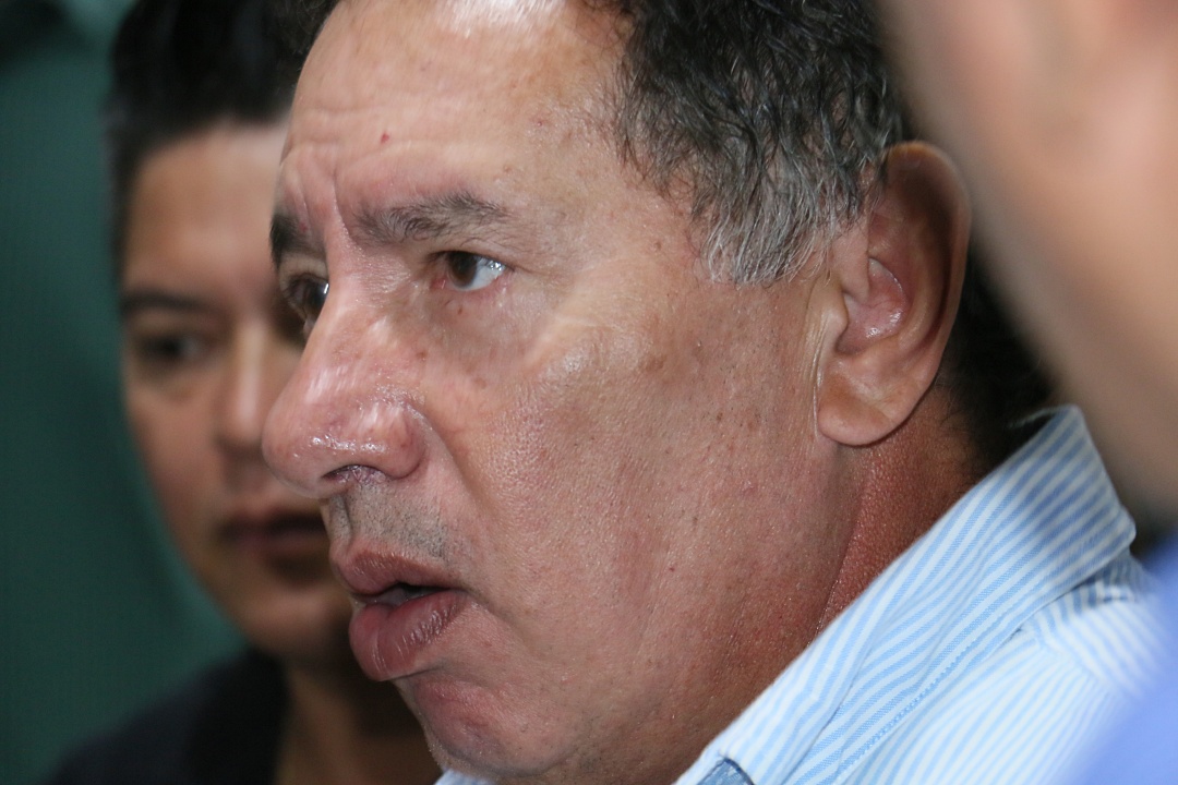 Bloqueio &eacute; suspenso ap&oacute;s Gerson Claro intermediar reuni&atilde;o entre caciques e Governo do Estado