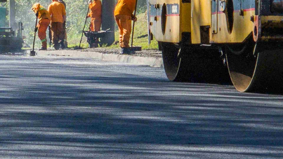 Contratos de asfalto em Juti, Tacuru e Ladário totalizam mais de R$ 11 milhões