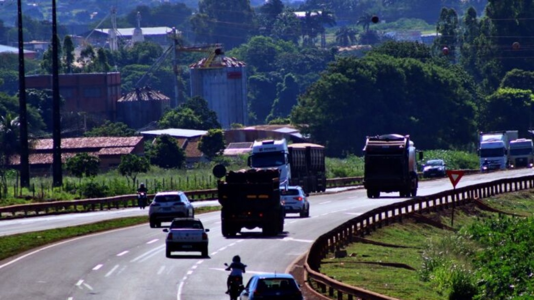 BR-163 deve receber quase 800 mil ve&iacute;culos durante per&iacute;odo de festas
