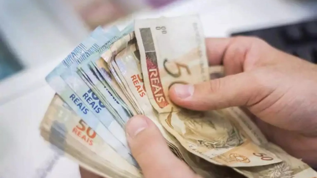 Novo salário mínimo será de R$ 1.621 em 2026