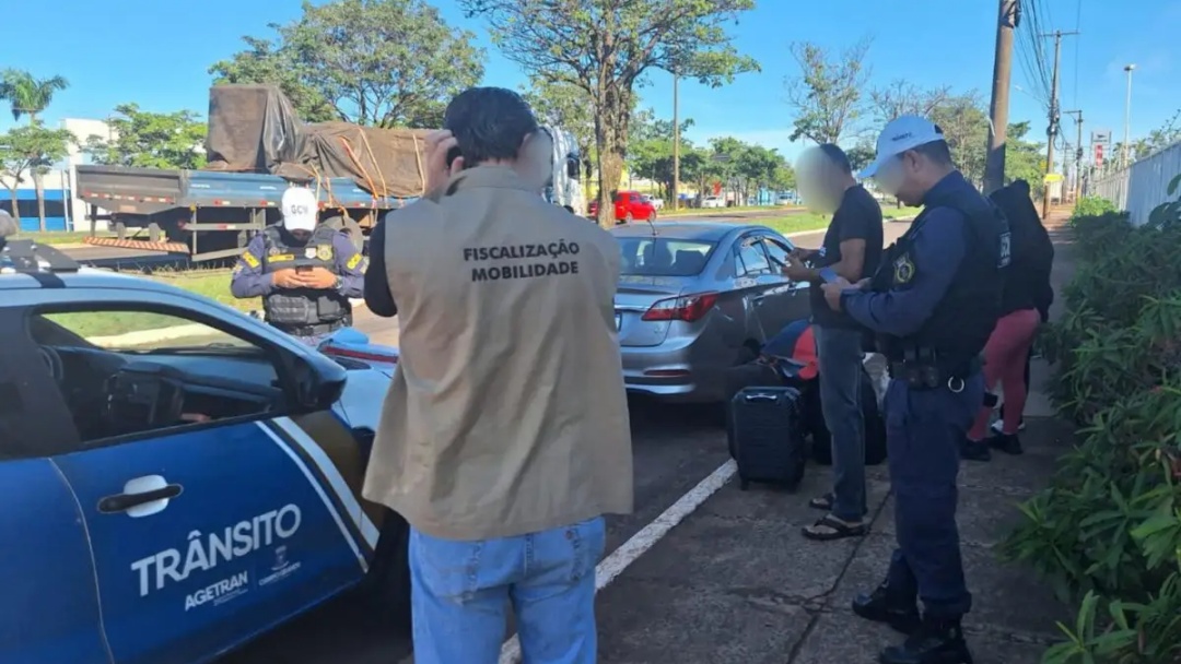 Motoristas s&atilde;o flagrados fazendo transporte clandestino na rodovi&aacute;ria
