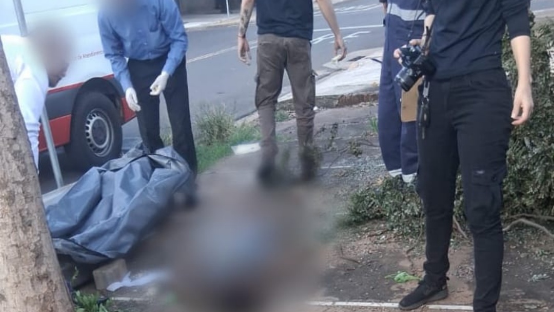 Mulher é encontrada morta na calçada em Três Lagoas