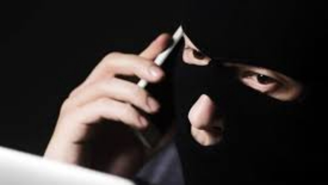 Mulher cai em golpe da falsa prova de vida e perde R$ 28 mil