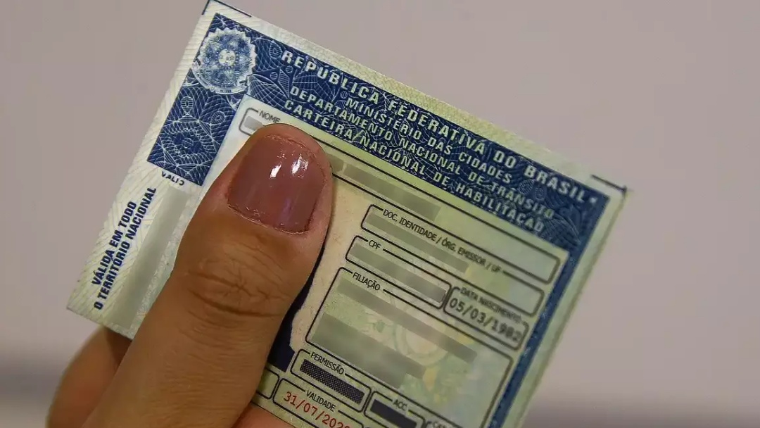 Governo inicia renova&ccedil;&atilde;o autom&aacute;tica e gratuita da CNH para bons condutores