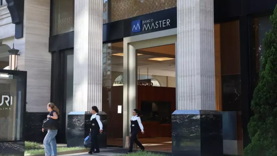 Pol&iacute;cia Federal faz nova opera&ccedil;&atilde;o contra o Banco Master  