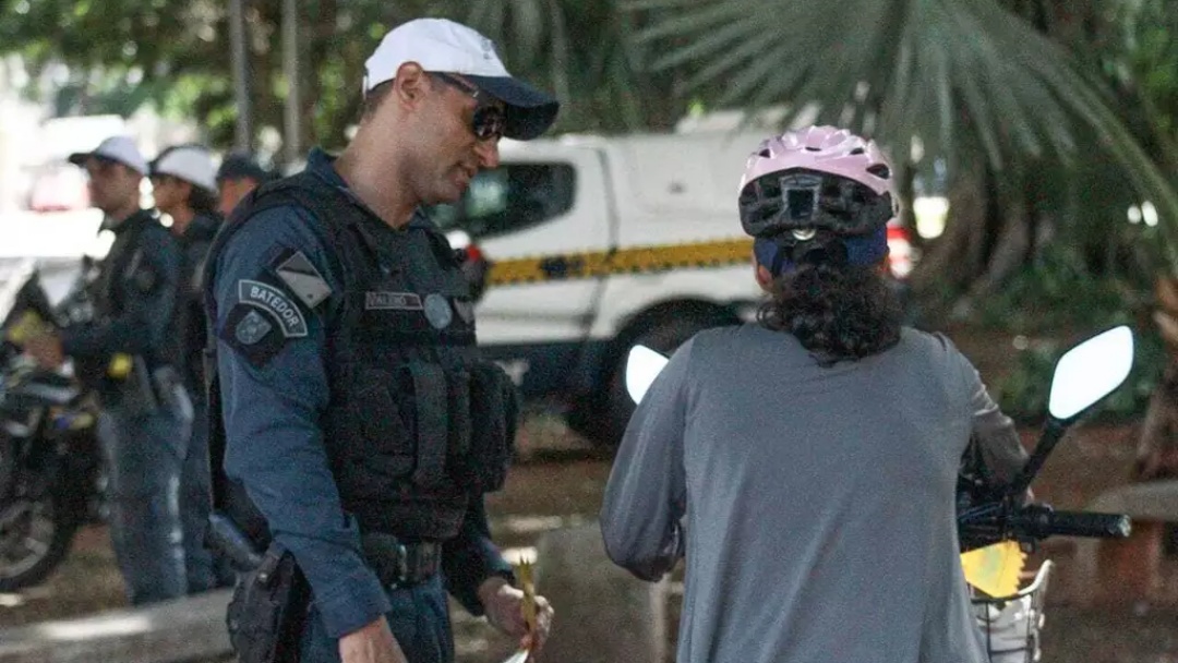 Multas por circula&ccedil;&atilde;o irregular com ciclomotores podem chegar a R$ 880,41