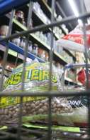 Apesar da tr&eacute;gua da infla&ccedil;&atilde;o, supermercados vendem menos comida   