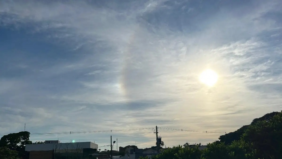 Tempo vira e pancadas de chuva atingem grande parte de MS