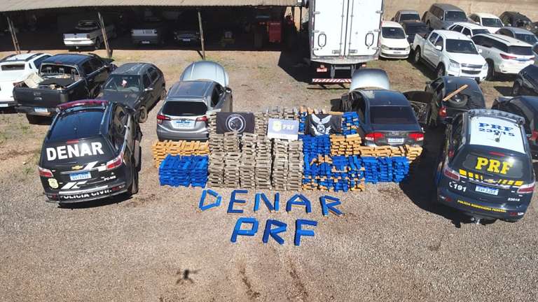 Justi&ccedil;a mant&eacute;m na cadeia grupo preso com 2,2 t de maconha