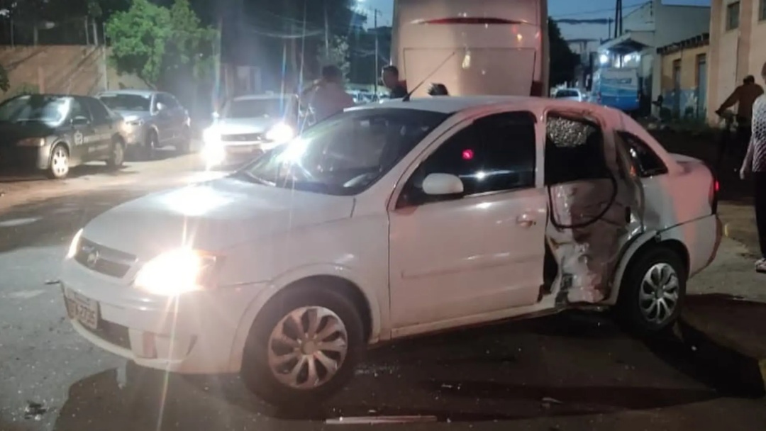 Acidente entre carro e moto termina em morte em Ribas do Rio Pardo