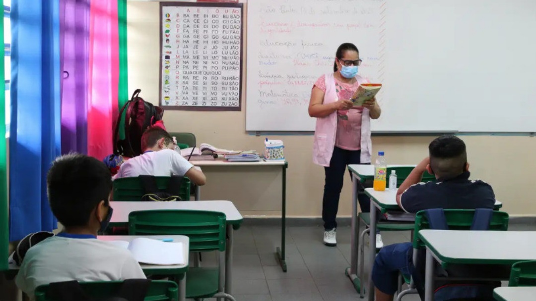 Cidades de Mato Grosso do Sul abrem sele&ccedil;&atilde;o na educa&ccedil;&atilde;o com inscri&ccedil;&otilde;es at&eacute; quinta