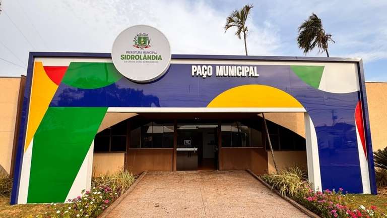 Prefeitura prop&otilde;e reajuste de 5,4% em mar&ccedil;o para professores efetivos e contratados ter&atilde;o 9% a partir de maio