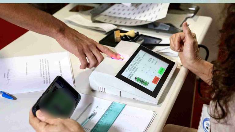 Pesquisa diz que 53% dos brasileiros acham que as urnas eletr&ocirc;nicas s&atilde;o confi&aacute;veis