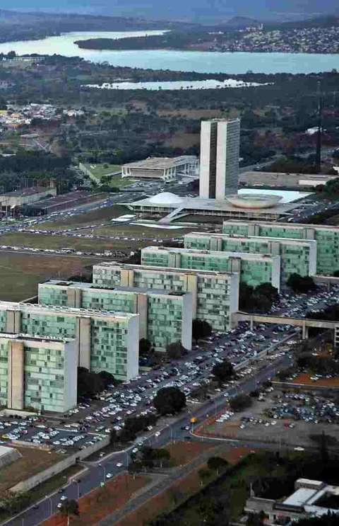 Equipe econ&ocirc;mica v&ecirc; fim da 6&times;1 como madura no Congresso, mas texto pode afastar governo