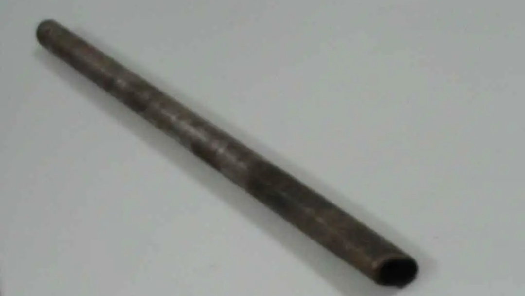 V&iacute;tima procura pol&iacute;cia ap&oacute;s ser agredida por desconhecido com barra de ferro 