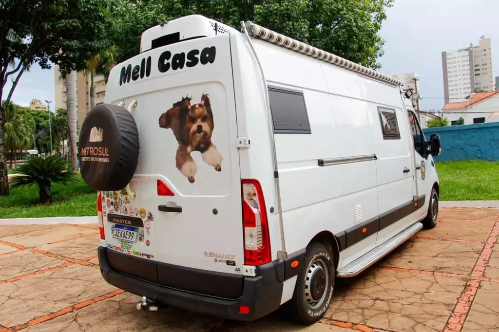 Cachorrinha Mell partiu e foi eternizada em motorhome da fam&iacute;lia