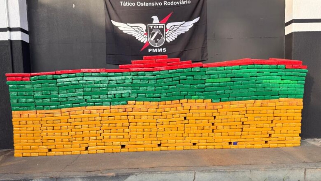 Persegui&ccedil;&atilde;o na BR-163 termina com apreens&atilde;o de meia tonelada de drogas