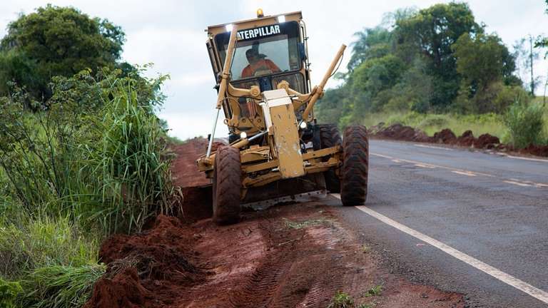 Agesul inicia recupera&ccedil;&atilde;o do trecho mais cr&iacute;tico da MS-162 entre Sidrol&acirc;ndia e Quebra Coco