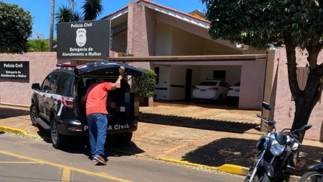 Homem &eacute; preso em flagrante por invadir redes sociais e amea&ccedil;ar ex-companheira