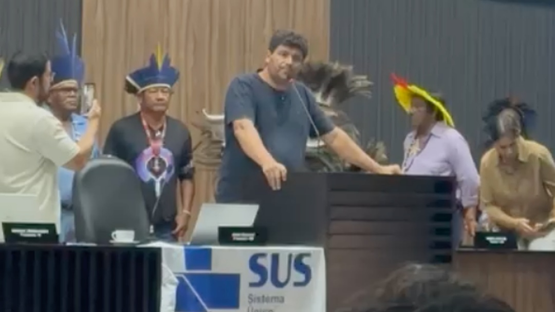 Prefeito alerta que obstru&ccedil;&atilde;o de vereadores pode colocar em risco R$ 9 milh&otilde;es em investimentos e constru&ccedil;&atilde;o de 220 casas  