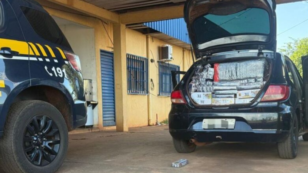 Pol&iacute;cia apreende carga de cigarros comuns e eletr&ocirc;nicos