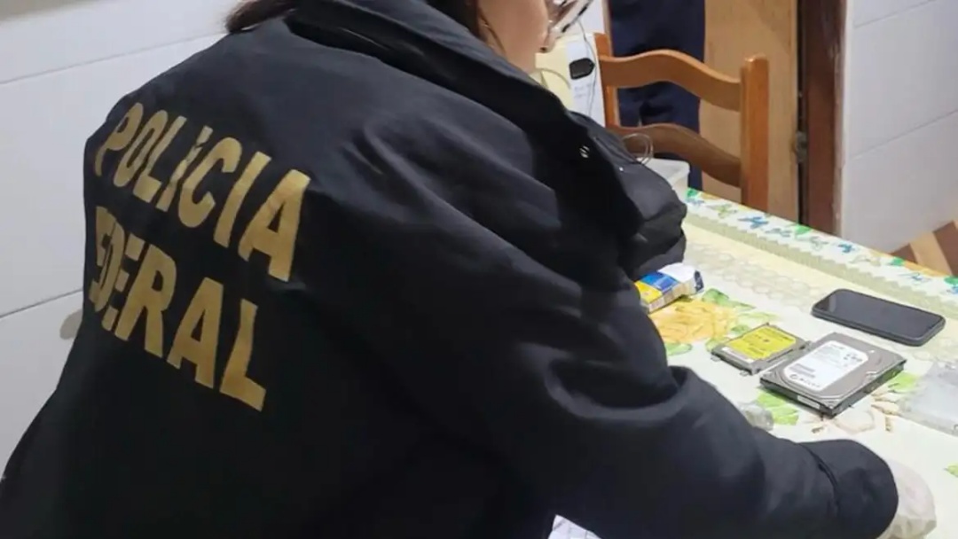 PF faz opera&ccedil;&atilde;o para combater apologia ao nazismo na internet