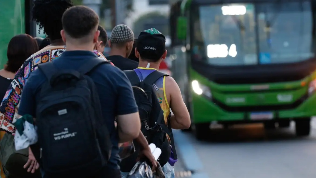 Setor de servi&ccedil;os cresce 0,3% em janeiro e volta ao n&iacute;vel recorde