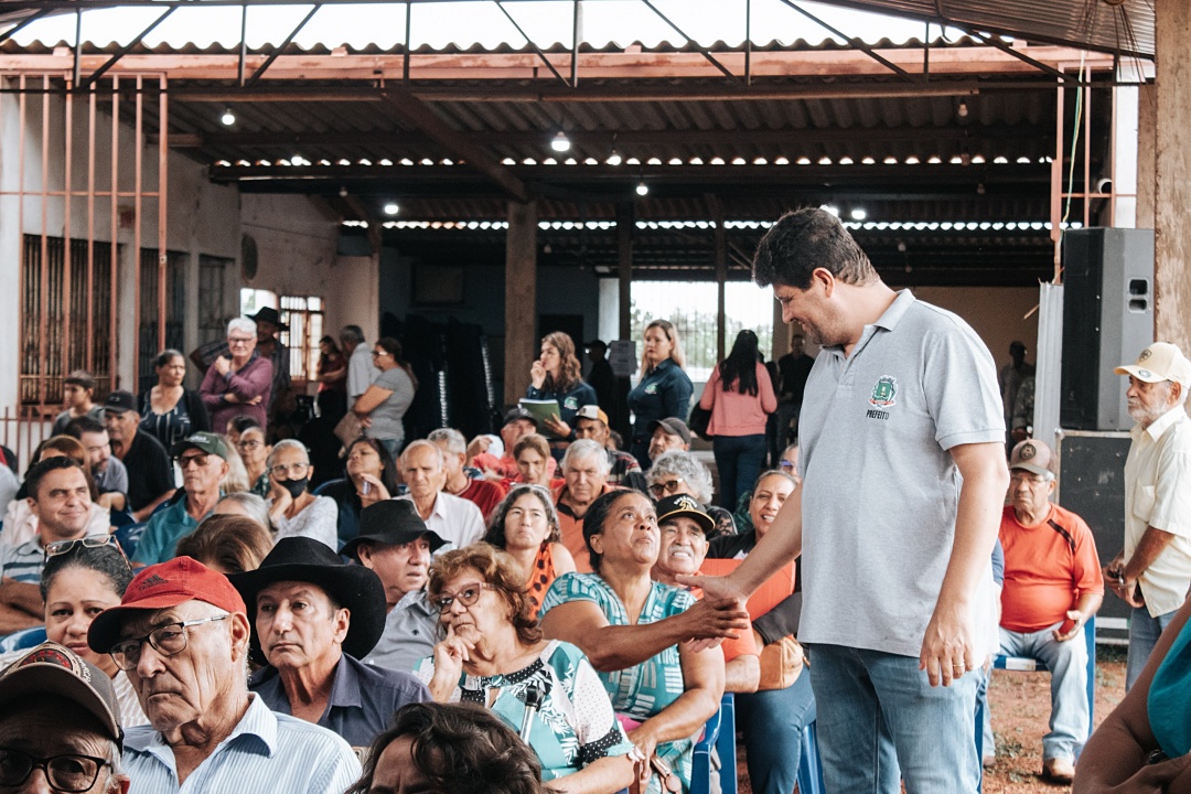 Ap&oacute;s d&eacute;cadas de espera, 367 fam&iacute;lias recebem t&iacute;tulos de terra em assentamentos rurais