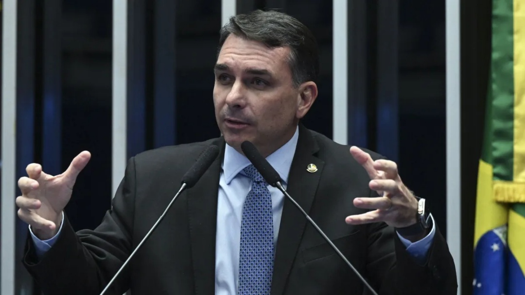 Fl&aacute;vio blinda candidatura ao Planalto para consolidar crescimento